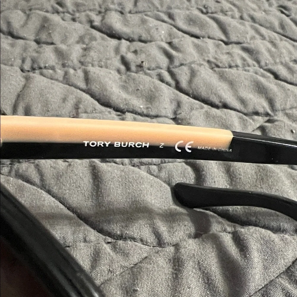 Tory Burch Black and Cream Sunglasses